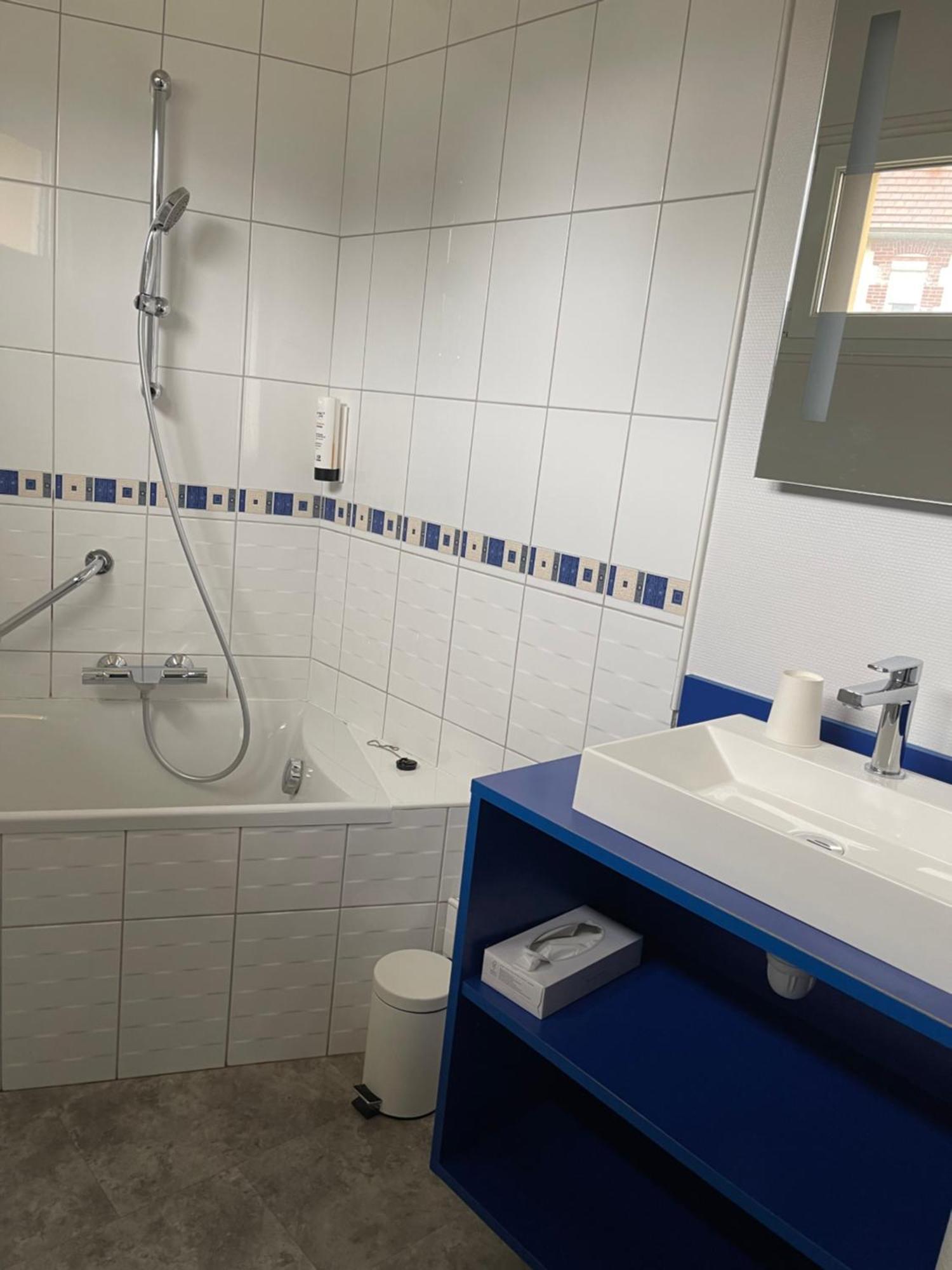 Hotel Bagnoles - Contact
