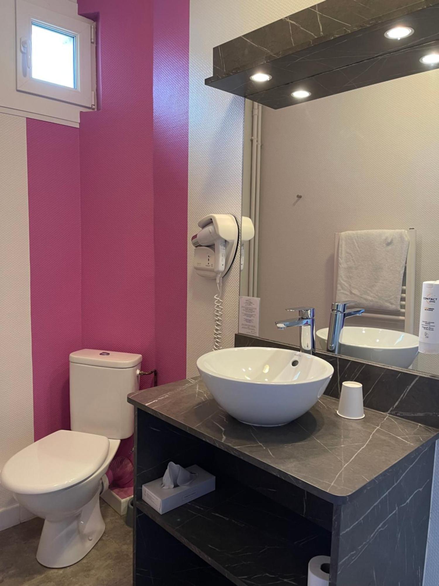 Hotel Bagnoles - Contact 3*