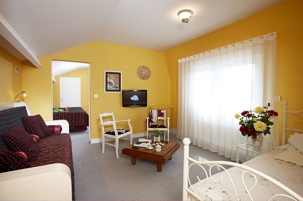 Bagnoles - Contact Hotel 3*